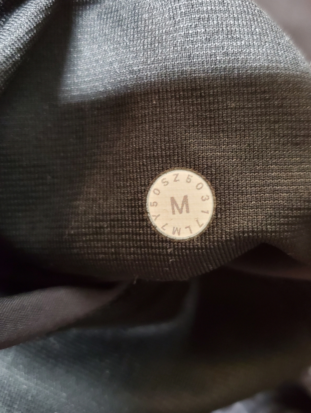Lululemon Men's T.H.E Short Luxtreme Liner 9"  Grey Athletic with Black Sz M - Picture 13 of 16